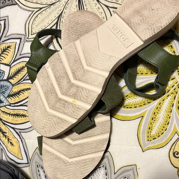 Sorel Olive Green Suede Strap Sandals size 6 Velcro - Picture 4 of 6